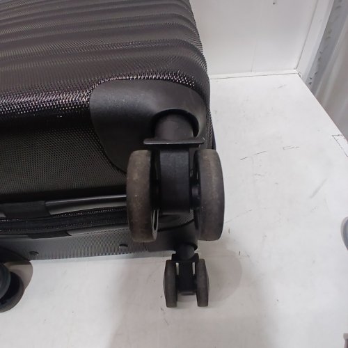AMAZON BASICS HARDSIDE CARRY-ON LUGGAGE - 21" - BLACK image 3