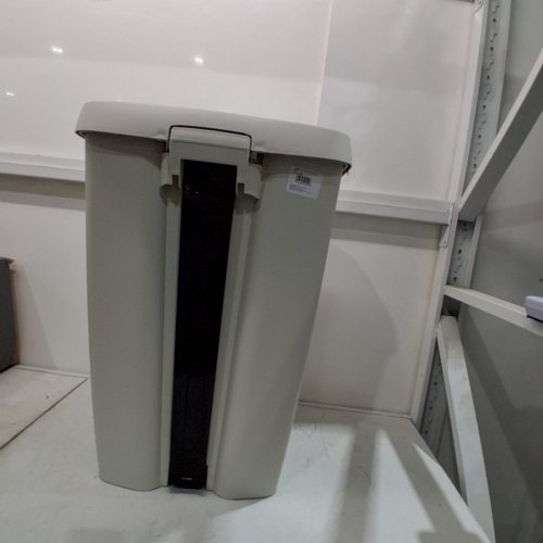 UMBRA BRIM STEP LID TRASH CAN - 13 GAL - SAND/TAN (MODEL: 084200-1313) image 5