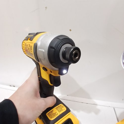 5PC DEWALT 20V MAX BRUSHLESS CORDLESS COMPACT DRILL/DRIVER AND IMPACT DRIVER WITH CARRYING CASE, 2 BATTERIES COMBO KIT (MODEL: DCK277C2) image 2