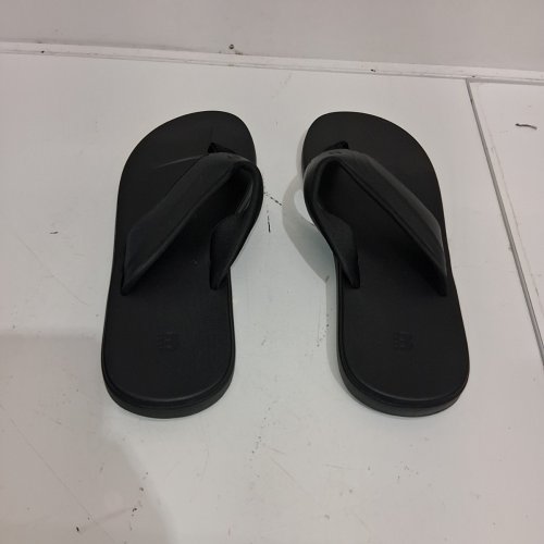 WOMEN'S BENCH COMFORT SANDALS - SIZE 11 - BLACK (STYLE: 5220008) image 2