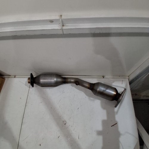 AUTOMOTIVE DIRECT-FIT CATALYTIC CONVERTER AND EXHAUST PIPE ASSEMBLY — DUAL-CONVERTER SECTION - FITS SELECT MODELS image 4