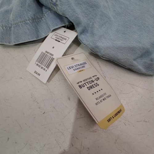 WOMEN'S LEVI STRAUSS SIGNATURE GOLD HERITAGE BUTTON-UP DENIM DRESS - MEDIUM - SORRENTO BREEZE/LIGHT BLUE image 2