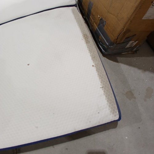 FOAM TRI-FOLD MATTRESS - QUEEN - 58" X 78" X 6" - WHITE / BLUE (ITEM: MG-SZD6-IN01) image 4