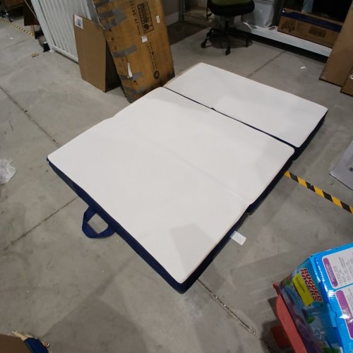 FOAM TRI-FOLD MATTRESS - QUEEN - 58" X 78" X 6" - WHITE / BLUE (ITEM: MG-SZD6-IN01) image 5