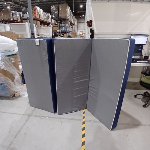 FOAM TRI-FOLD MATTRESS - QUEEN - 58" X 78" X 6" - WHITE / BLUE (ITEM: MG-SZD6-IN01) image 6