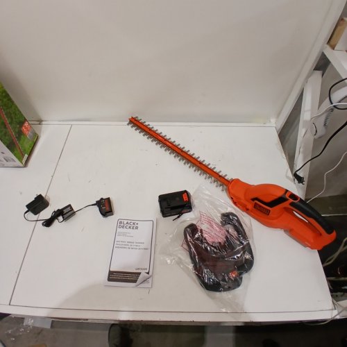 BLACK+DECKER 20V BARE MAX LITHIUM ION CORDLESS HEDGE TRIMMER WITH BATTERY (MODEL: LHT2220B) image 3