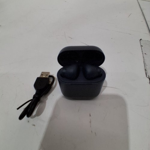 ONN. WIRELESS BLUETOOTH EARBUDS WITH NOISE CANCELLATION IPX4 WATERPROOF RATING - BLACK (MODEL: 2516C) image 4