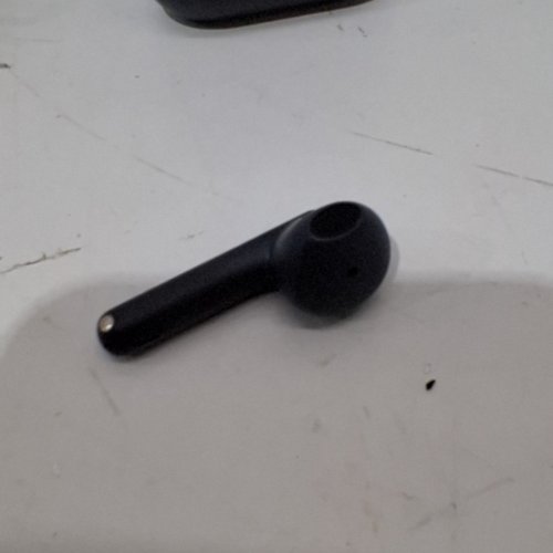 ONN. WIRELESS BLUETOOTH EARBUDS WITH NOISE CANCELLATION IPX4 WATERPROOF RATING - BLACK (MODEL: 2516C) image 5