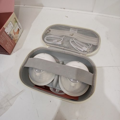 MOMCOZY M5 SMART WEARABLE BREAST PUMPS WITH APP CONTROL - WHITE (MODEL: BP380) image 2
