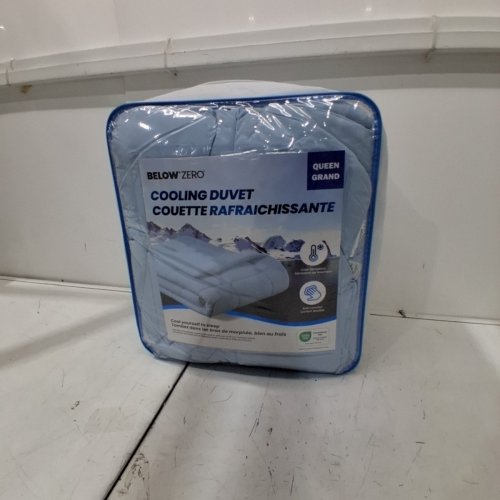 BELOW ZERO COOLING DUVET, SOFT TOUCH & COOL SENSATION - 90" X 98" - QUEEN - LIGHT BLUE (MODEL: 4526441) image 2