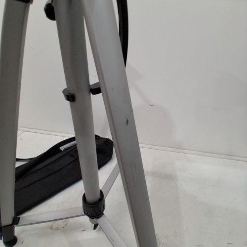 AMAZON BASICS LIGHTWEIGHT TRIPOD - 60" - BLACK image 4