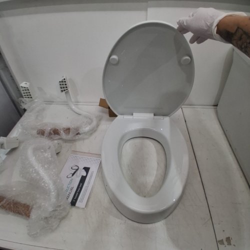 LUNDERG RAISED TOILET SEAT WITH HANDLES - 3" - WHITE (MODEL: UPC-LUN-TOILETSEAT-ELGTD-WARMS) image 2