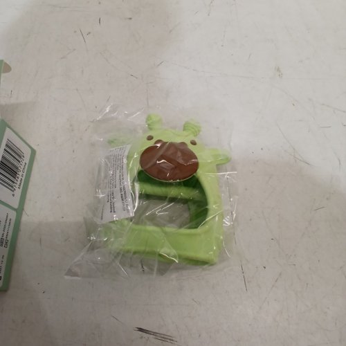 MOMCOZY WRIST HAND TEETHER - GREEN (MODEL: BY002) image 3