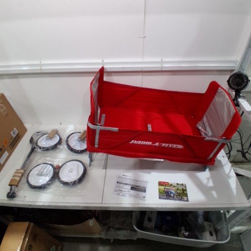 RADIO FLYER 3-IN-1 EZ FOLD WAGON image 2