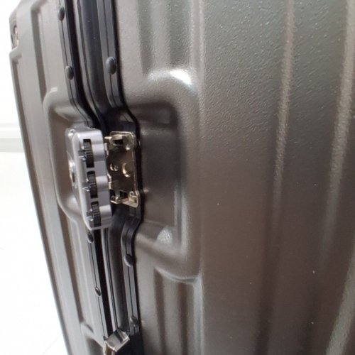 2PC KRUTE ZIPPERLESS CHECKED ALUMINUM FRAME PC HARDSHELL LUGGAGE SUITCASE SET WITH USB PORT & TSA LOCK - 20"/28" - GREY (MODEL:KT8888-U/KT8888-PC) image 6