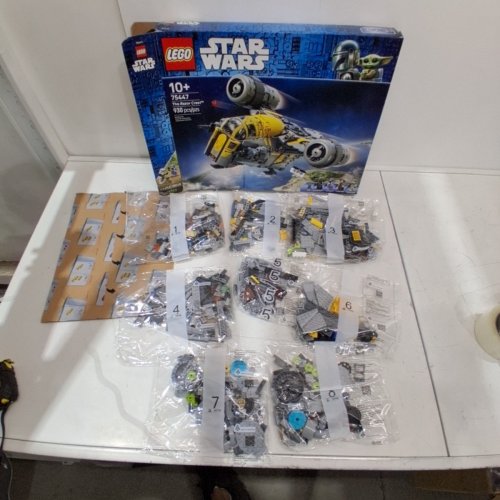 930PC LEGO STAR WARS THE RAZOR CREST BUILDING SET (MODEL: 75447) image 3