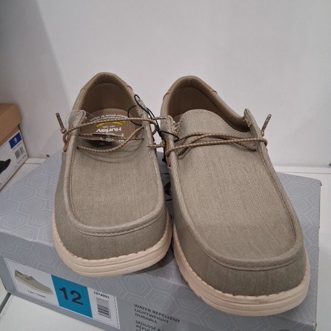 MENS HURLEY MEMORY FOAM LIGHT WEIGHT SHOE - SIZE 12 - TAN (STYLE: 1974993) image 2
