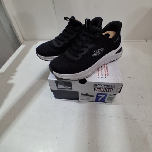 WOMEN'S SKECHERS HANDS FREE SWIFT FIT SLIP ON SNEAKERS - 8 - BLACK / WHITE (STYLE: 179326CS / 2566408) image 2