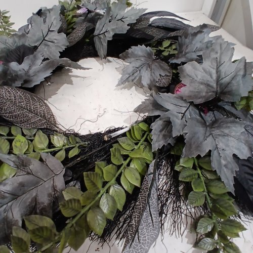 ARTIFICIAL FALL FLORAL WREATH - 21" - BLACK AND GRAY WITH GREEN ACCENTS image 4