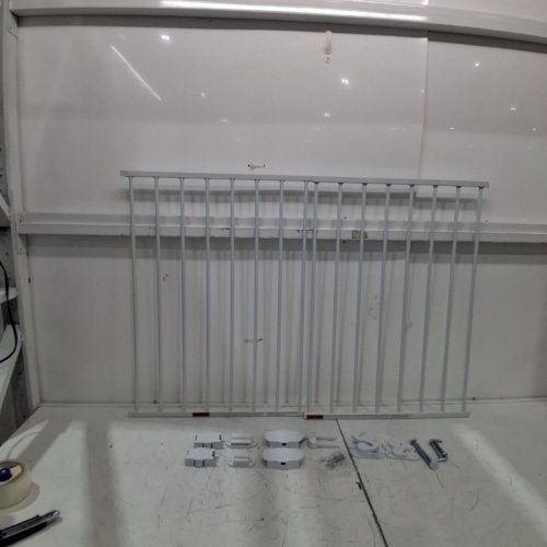 REGALO EXTRA WIDE 2-IN-1 TOP OF STAIRWAY AND HALLWAY SAFETY GATE WITH MOUNTING KIT - WHITE (MODEL: 1250) image 2
