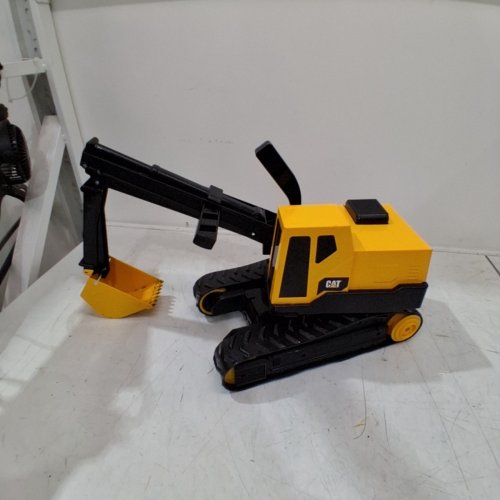 CAT TRACKED TOY REAL STEEL BODY, WORKING METAL BUCKET & TREADS EXCAVATOR - 20" - YELLOW / BLACK (ITEM: 82892 3AM01) image 4