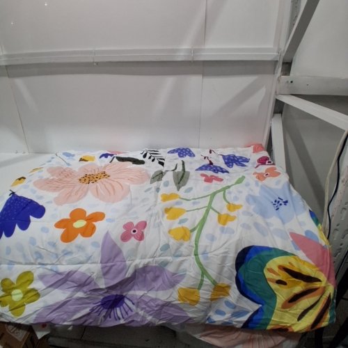 3PC REVERSIBLE FLORAL BUTTERFLY/POLKA DOT COMFORTER AND SHAMS BED SET - FULL/QUEEN - WHITE/MULTICOLORED image 2