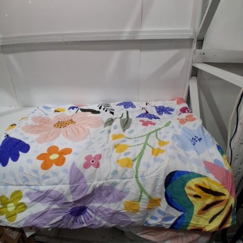 3PC REVERSIBLE FLORAL BUTTERFLY/POLKA DOT COMFORTER AND SHAMS BED SET - FULL/QUEEN - WHITE/MULTICOLORED image 3