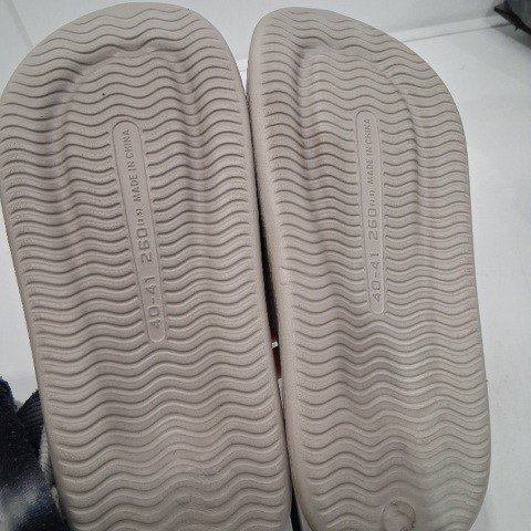 MEN'S SLIDE SANDALS - SIZE 8.5/9 - (40/41) - GRAY image 3