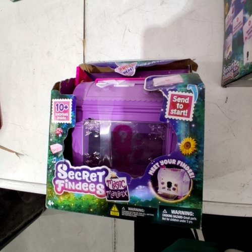 secret findees magic mailbox with 10 surprises inside image 2