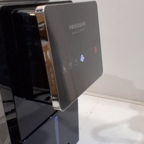 FRIGIDAIRE GALLERY COUNTERTOP CRUNCHY CHEWABLE NUGGET ICE MAKER, 44LBS PER DAY (MODEL: FGIC202-BLACK) image 2