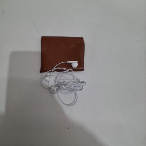 USB-C WIRED EARBUDS/HEADPHONES WITH MIC - WHITE image 4