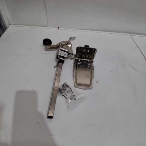 HAMILTON BEACH COMMERCIAL SIDE-CUT MANUAL CAN OPENER - UP TO #10 SIZE CANS - STAINLESS STEEL (MODEL: HCO500) image 3