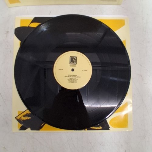 BRUNO MARS "DOO-WOPS & HOOLIGANS" VINYL RECORD (1LP) image 4