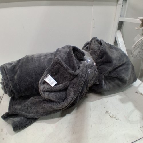 KIRKLAND SIGNATURE PLUSH BLANKET - KING SIZE-112" X 92" - GRAY (MODEL : 2043324) image 2