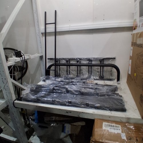YAHEETECH CLASSIC METAL PLATFORM BED FRAME MATTRESS FOUNDATION - TWIN/TWIN XL SIZE - BLACK (MODEL: 615337) image 2