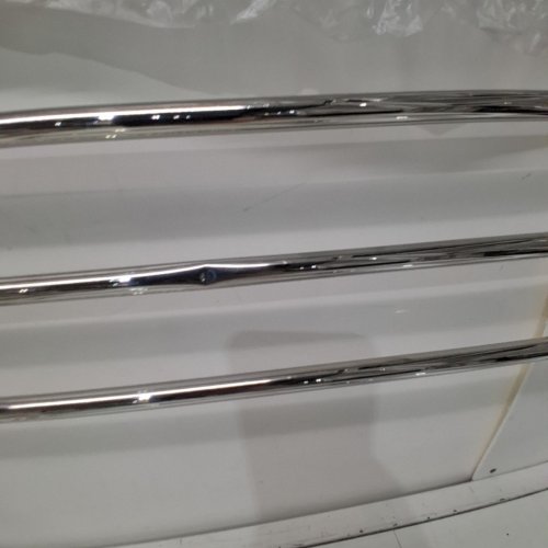 WALL-MOUNTED DOUBLE-LAYER FOLDABLE TOWEL RACK WITH HOOKS - CHROME FINISH image 3