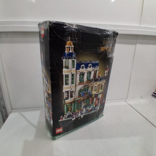 3456PC LEGO ICONS SHOPPING STREET KIT (MODEL: 11371) image 5