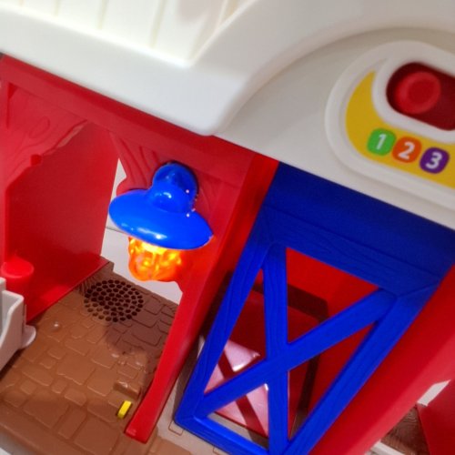 FISHER-PRICE LITTLE PEOPLE CARING FOR ANIMALS FARM CHILDRENS TOY, TEACHES COUNTING, OPPOSITES, ANIMAL SOUNDS, COLOURS image 2