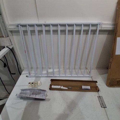 SAFETY 1ST WIDE AND STURDY METAL SLIDING GATE - EXPANDS 40" TO 60" X 26.5" - WHITE (MODEL: GA089CDEC1ZQ) image 2