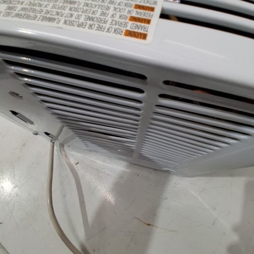 GE APPLIANCES ELECTRONIC WINDOW AIR CONDITIONER - 5,000 BTU - 150SQ.FT - WHITE (MODEL: AWAS05BWFC) image 7