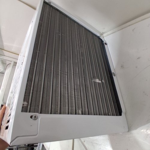 GE APPLIANCES ELECTRONIC WINDOW AIR CONDITIONER - 5,000 BTU - 150SQ.FT - WHITE (MODEL: AWAS05BWFC) image 8