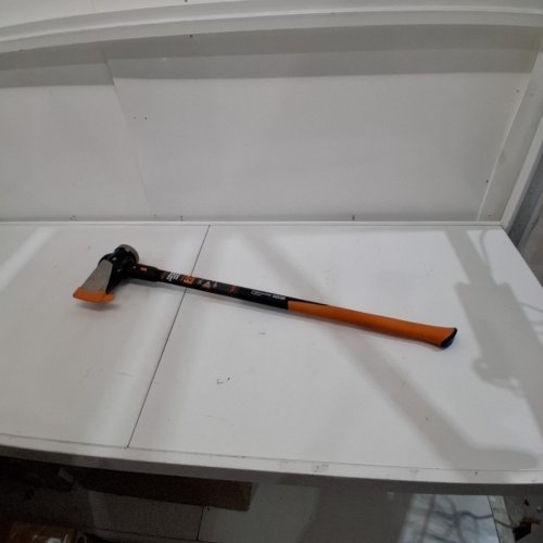 FISKARS PRO ISOCORE WOOD SPLITTING MAUL AXE - 8LB - 36" - ORANGE/BLACK image 2