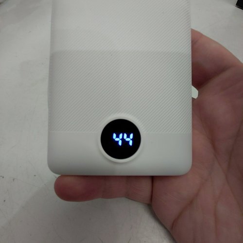 VRURC PORTABLE CHARGER WITH BUILT-IN CABLES AND AC WALL PLUG - 10000MAH POWER BANK - WHITE (MODEL: T01) image 2