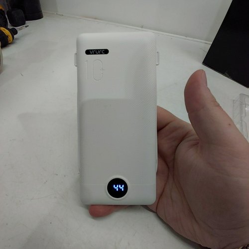 VRURC PORTABLE CHARGER WITH BUILT-IN CABLES AND AC WALL PLUG - 10000MAH POWER BANK - WHITE (MODEL: T01) image 3