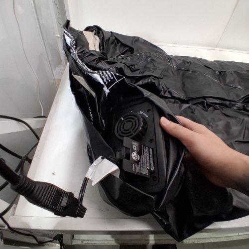 CHERIMOR SELF-INFLATING/DEFLATING AIR MATTRESS WITH TRAVEL BAG - QUEEN- BLACK image 2