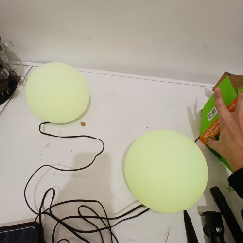2PK MAINSTAYS COLOUR-CHANGING SOLAR-POWERED LED ORB SET image 2