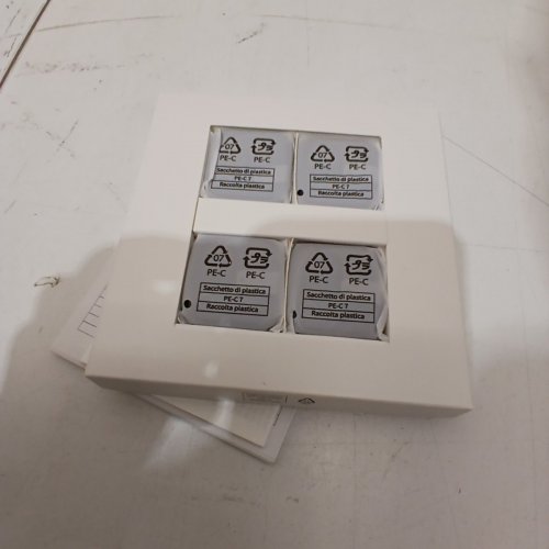 4PK UGREEN SMART FINDER - COMPATIBLE WITH APPLE FIND MY APP (MODEL: CM816) image 2
