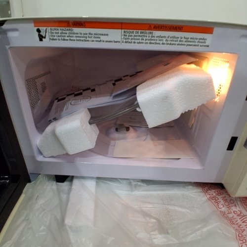 COMFEE RETRO STYLE COUNTERTOP MICROWAVE OVEN - 0.7CU.FT - 700W - CREAM (MODEL: CMO-AM20CK) image 4