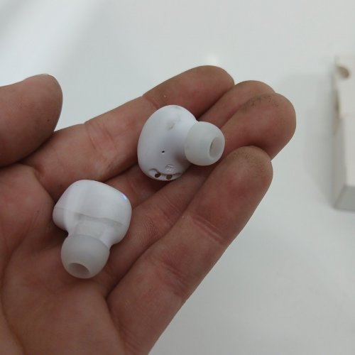JBL VIBE BUDS 2 WITH SMART AMBIENT AND ACTIVE NOISE CANCELLING - WHITE (MODEL: JBLVBUDS2WHTAM) image 4