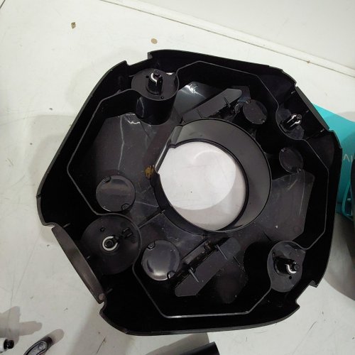 AIPER SEAGULL SE CORDLESS AUTOMATIC POOL CLEANER - ONLY FOR FLAT POOLS UP TO 40FT - BLACK image 4